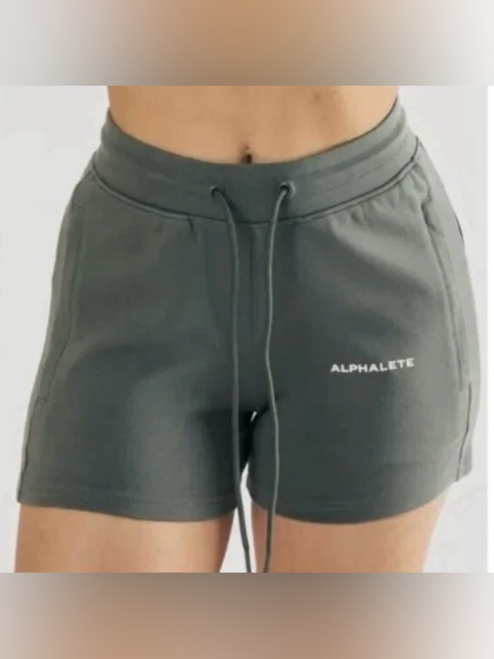 Alphalete Women's Essential Core Shorts 4" Concrete Gray NWT